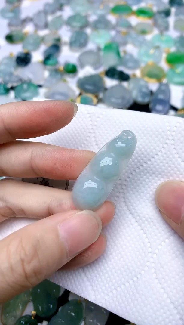 颈饰未镶嵌翡翠天然A货翡翠