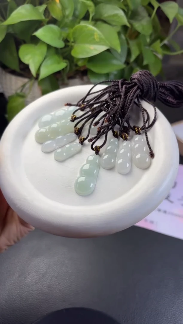 翡翠挂件未镶嵌多样性发一件111