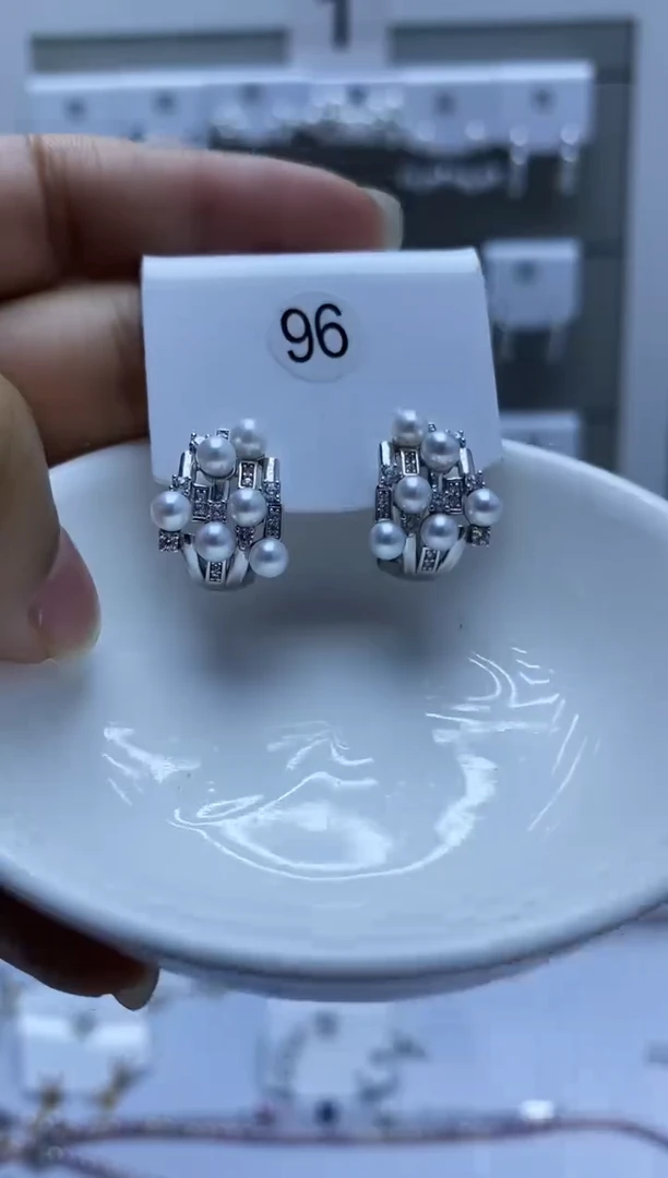 银S925镶嵌耳饰淡水珍珠96
