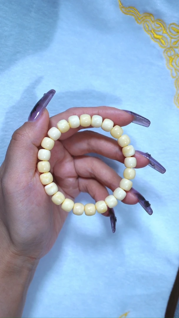 【闪购商品】蜜蜡手链未镶嵌8.5mm爆爆浓蜡芝士钙奶