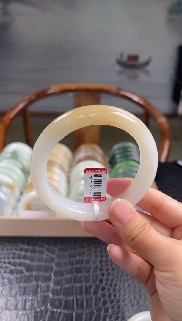 未镶嵌手镯和田玉59圈口6366