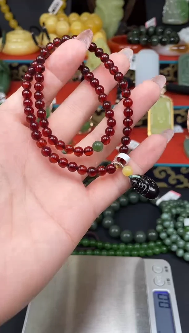 未镶嵌血珀手链m048