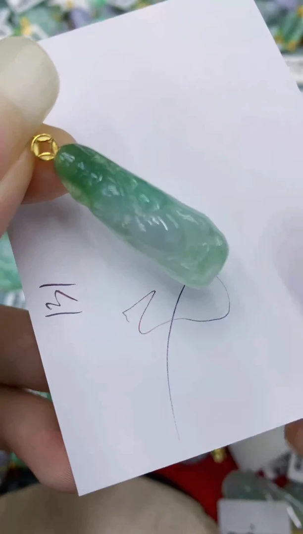 翡翠未镶嵌颈饰111111111111