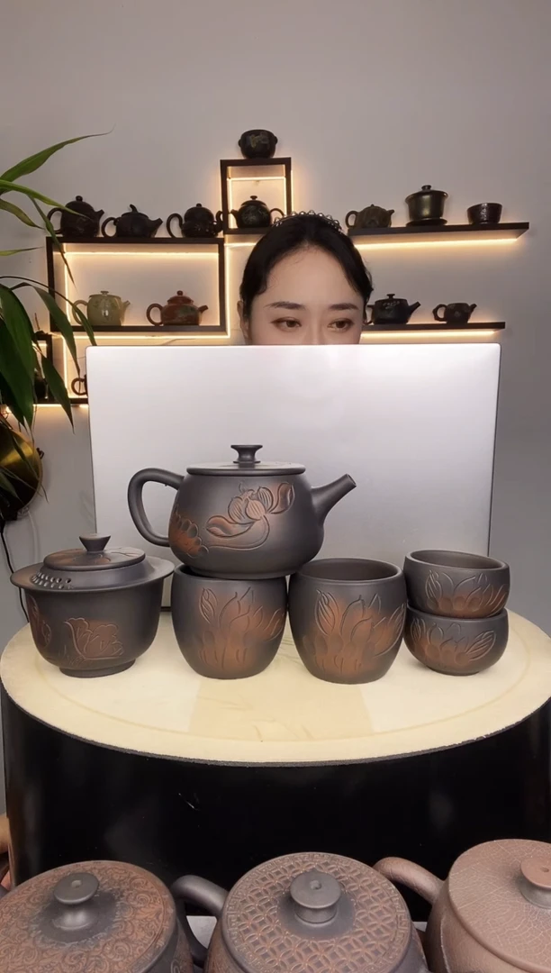 晨****7荷花300cc+两个主人杯+2个客杯+260手抓