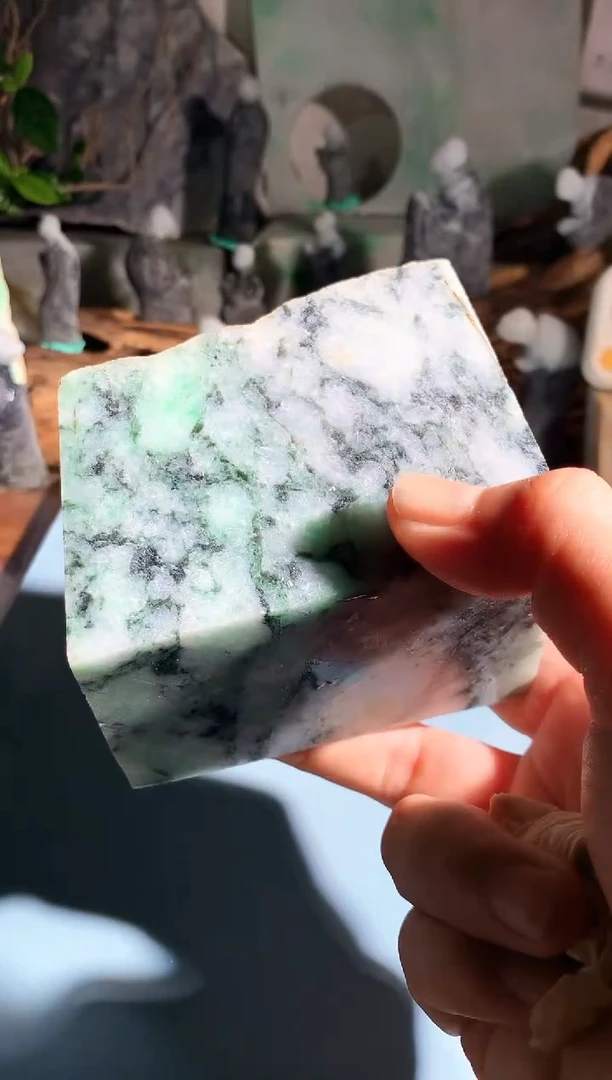 翡翠未镶嵌吊坠(不含链)H215