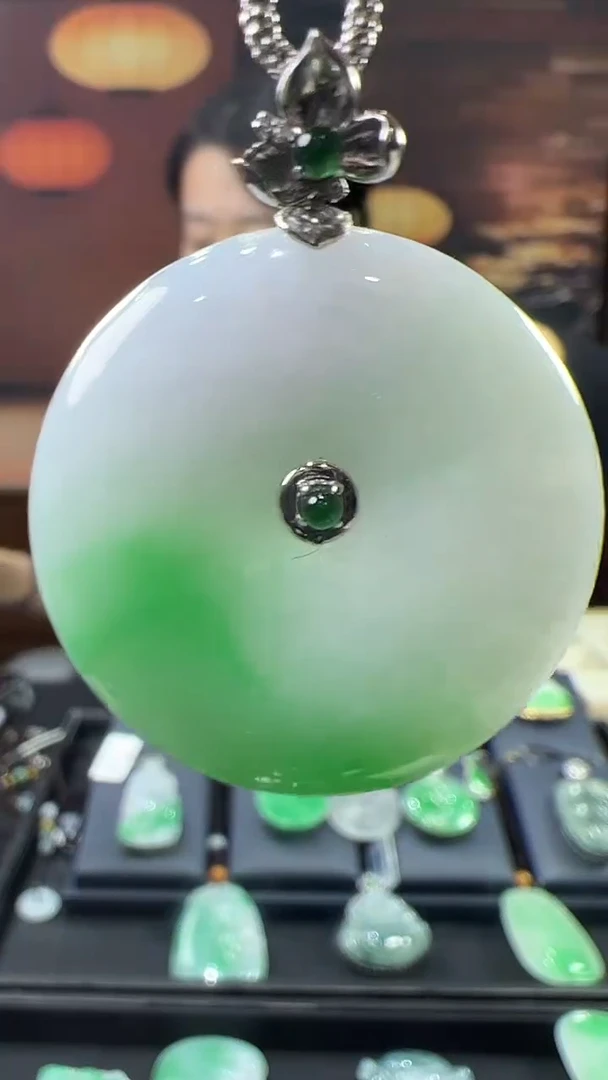 18K金镶嵌挂件翡翠平安扣不含链