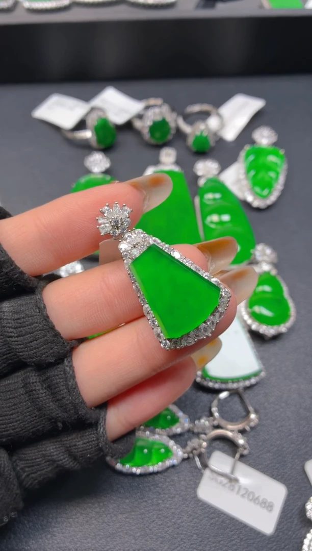 吊坠(不含链)银S925镶嵌翡翠1