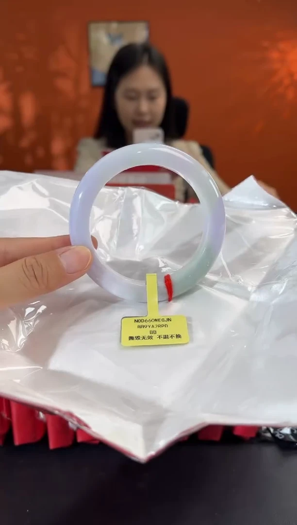 未镶嵌手镯翡翠1   565758