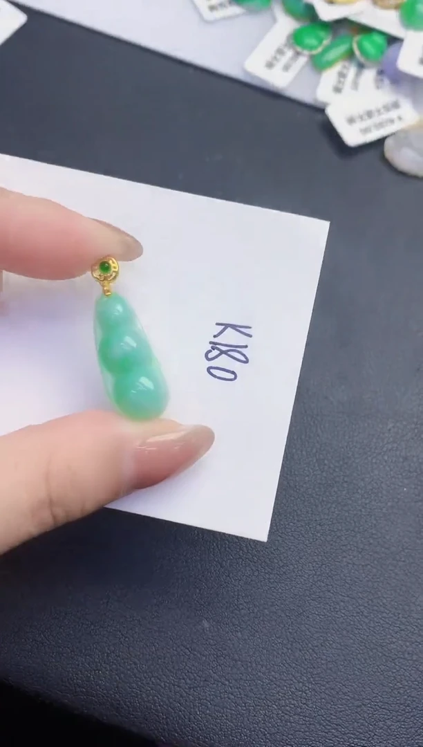 颈饰未镶嵌翡翠缅甸天然翡翠A货