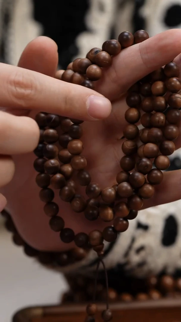 檀香木手串/手链老山檀香0.8圆珠多圈108颗瑕疵