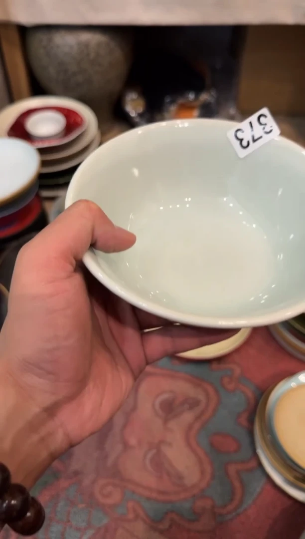 瓷无*373   微瑕茶青色盘1个