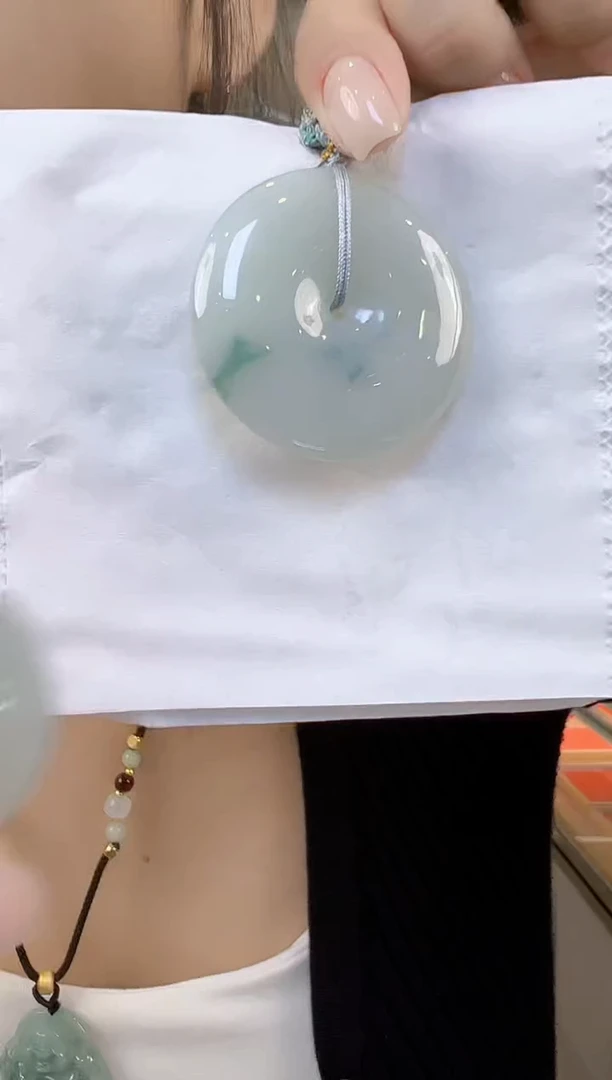 颈饰未镶嵌翡翠天然翡翠A货飘花平安扣吊坠