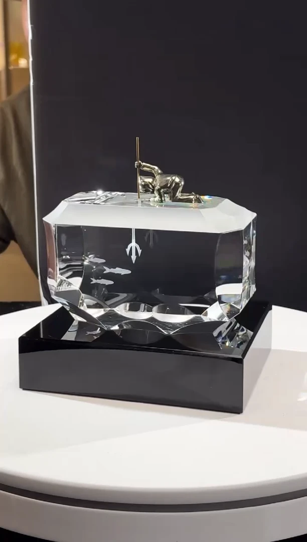 摆件极地生活-叉鱼艺术摆件+160*140黑色底座