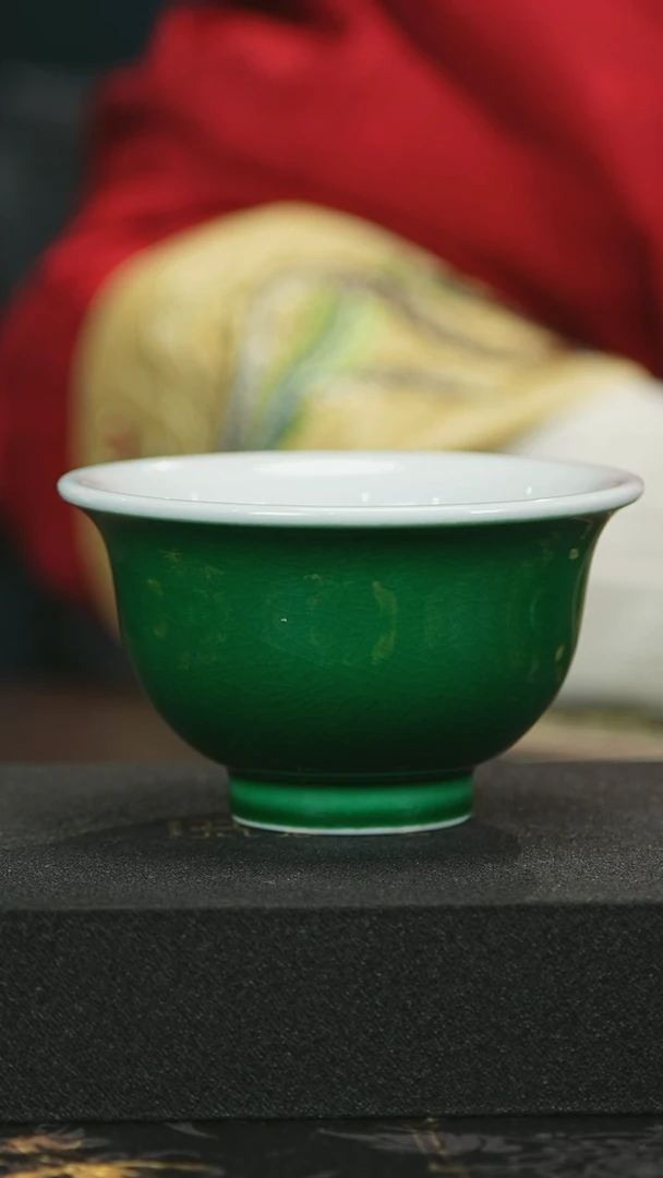 【闪购商品】  瓷堂里郎窑绿压手杯子