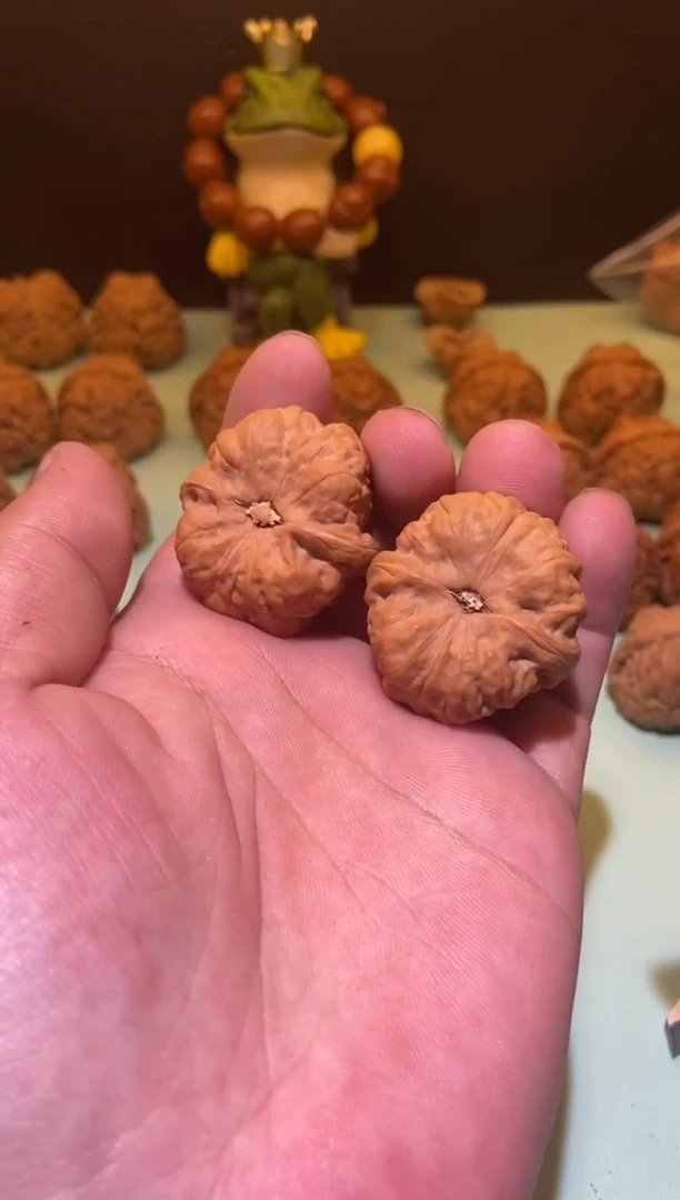 【闪购商品】文玩核桃吊坠山海核饰蛤蟆头37  292