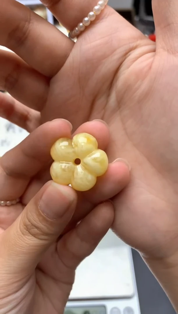 【闪购商品】琥珀珠宝奇石未镶嵌073琥珀蜜蜡花粉有纹小坑介意勿拍