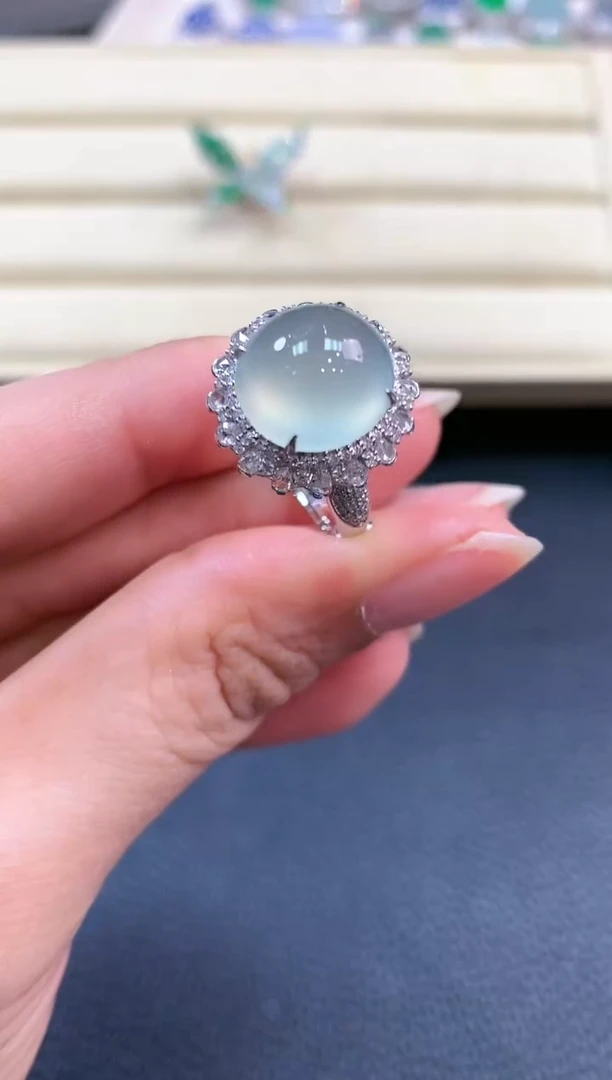 【闪购商品】翡翠戒指18K金镶嵌b203