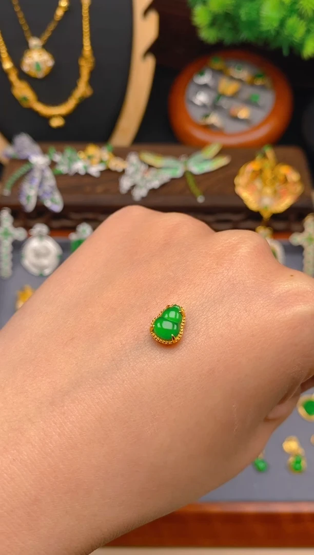 【闪购商品】翡翠吊坠(不含链)银S925镶嵌葫芦潘多拉