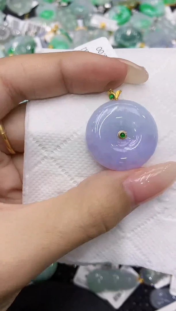 翡翠18K金镶嵌颈饰111111111111