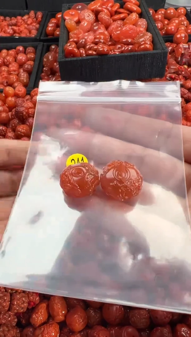 颈饰未镶嵌南红玛瑙1