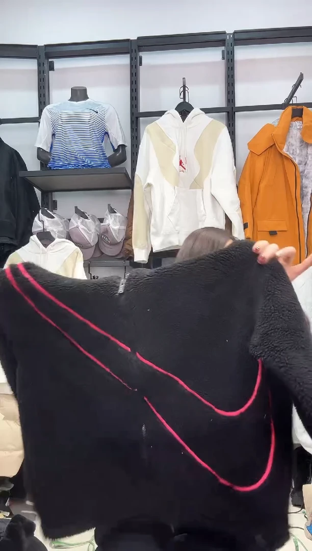 2301   编码  瑕疵直播间过款为准 尺码  ·  L