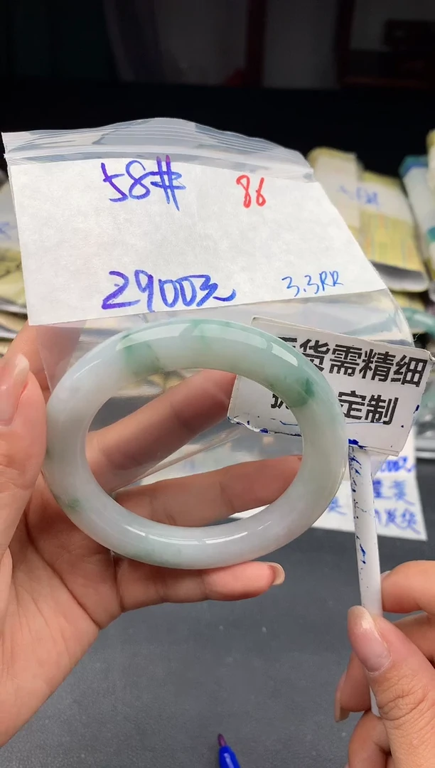 【闪购商品】定制翡翠未镶嵌86毛货需精细抛光多样性1件2900元