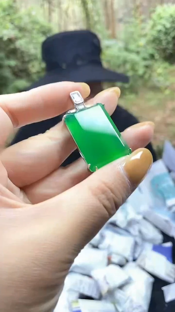 满色吊坠 所见即所得！！