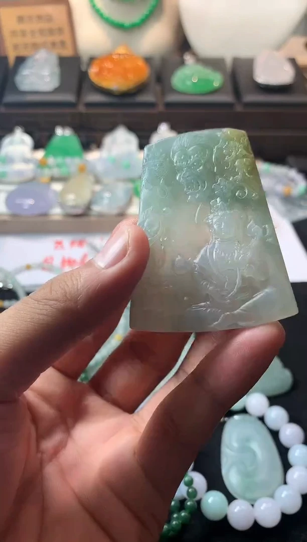 未镶嵌定制翡翠朝*椒  S毛货不退不换