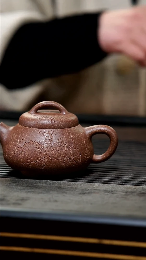 【闪购商品】紫砂茶壶紫降坡鲁号通转刻绘款胖妞壶