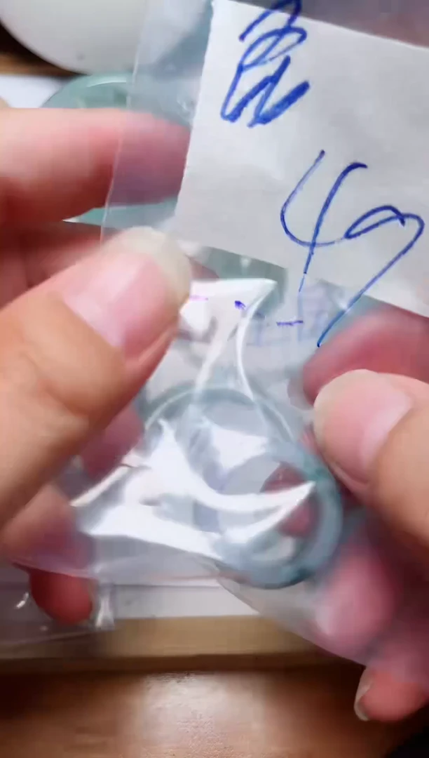 未镶嵌挂件翡翠昆****板天然翡翠