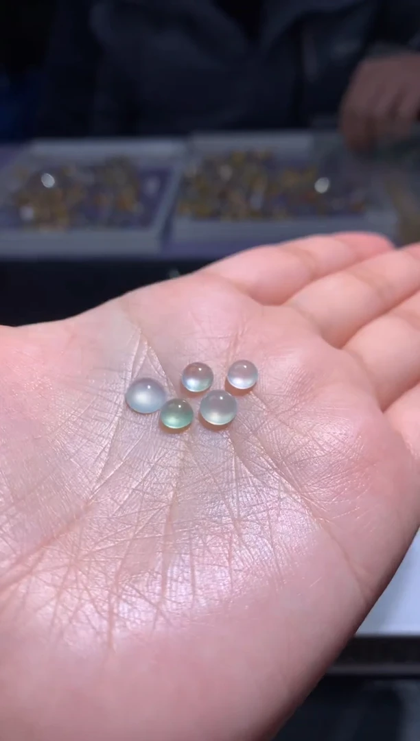 未镶嵌定制翡翠毛货