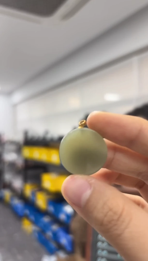 颈饰18K金镶嵌和田玉（多样性发一件）