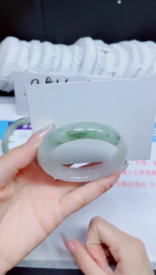 石英质玉手镯未镶嵌435