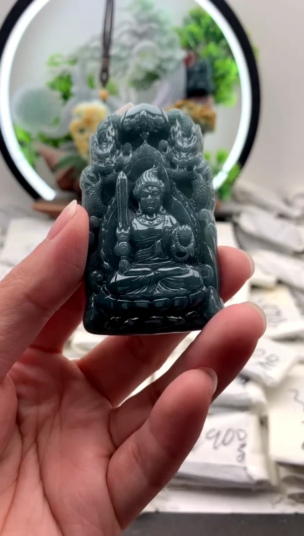 【闪购商品】翡翠颈饰未镶嵌不动明王