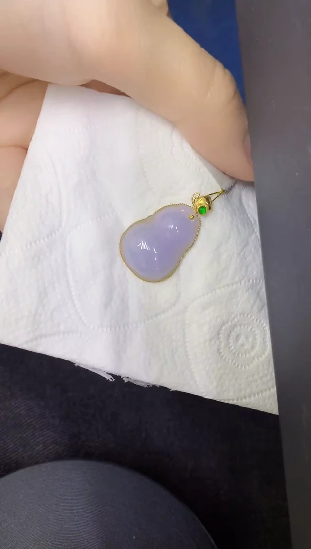 颈饰18K金镶嵌翡翠缅甸天然翡翠A货