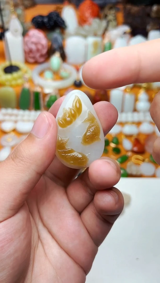 【闪购商品】和田玉颈饰未镶嵌连年有鱼01