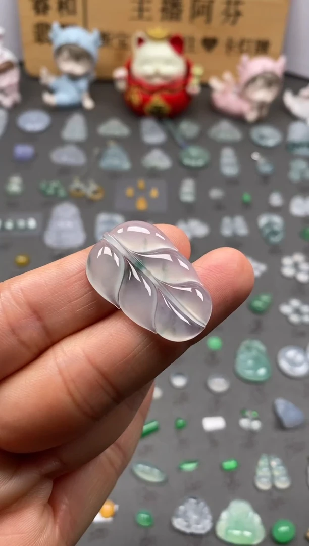 【闪购商品】翡翠颈饰未镶嵌冰飘花叶子/芬