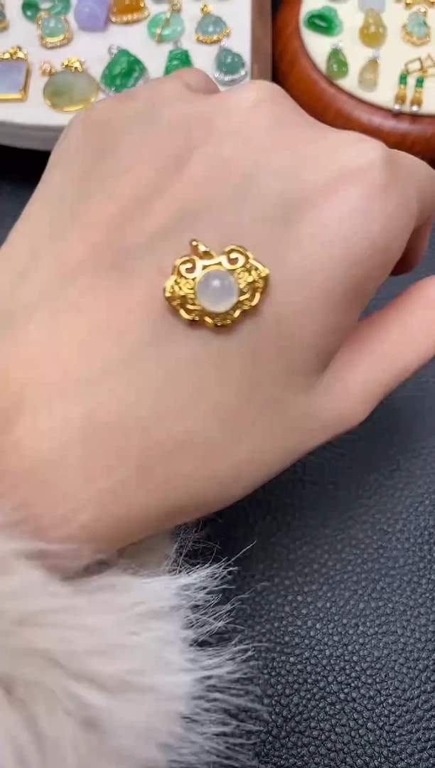 【闪购商品】翡翠吊坠(不含链)18K金镶嵌一个  JK231