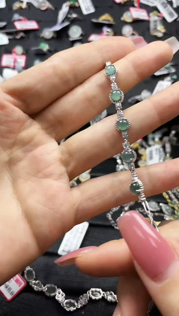 颈饰未镶嵌翡翠我