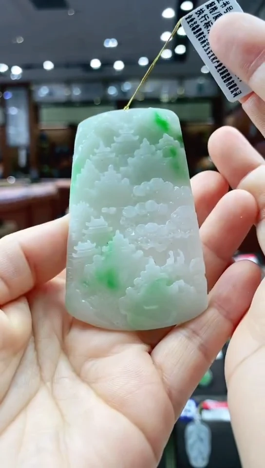 颈饰未镶嵌翡翠山水牌