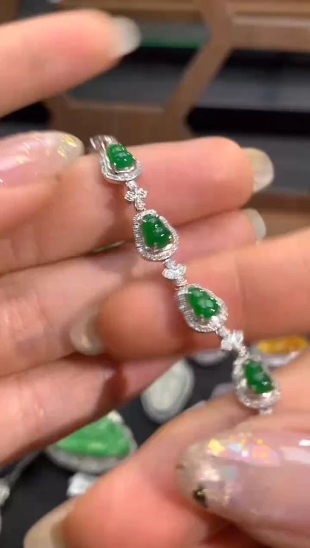 翡翠18K金镶嵌吊坠(不含链)手链