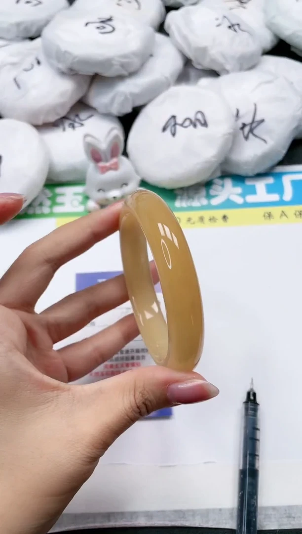 石英质玉手镯未镶嵌92-62