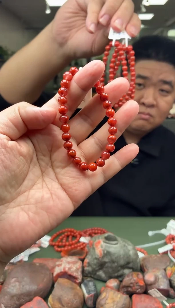 未镶嵌手串南红玛瑙单圈手串一条约7mm多样性发货