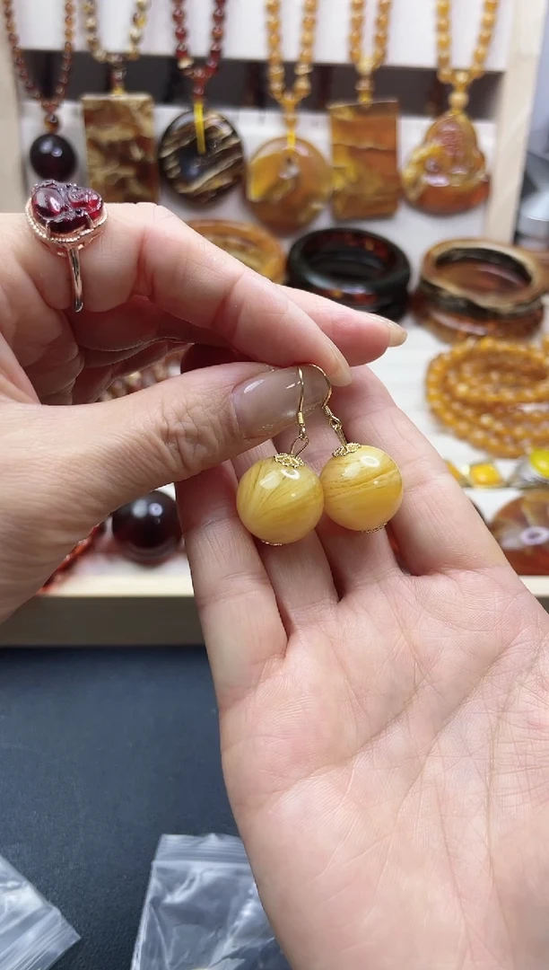 无非金属乌 料 鹅 黄 耳坠卡17的多样性发