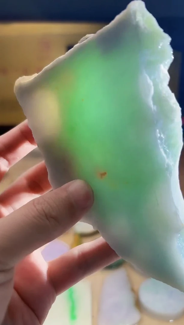 翡翠挂件未镶嵌A货张麦7855