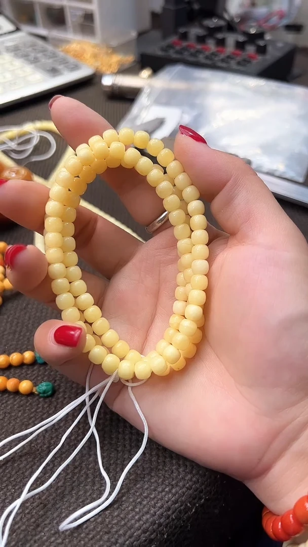 蜜蜡颈饰未镶嵌6+蜜蜡满浓蜡精工精挑直切老型多圈  一条