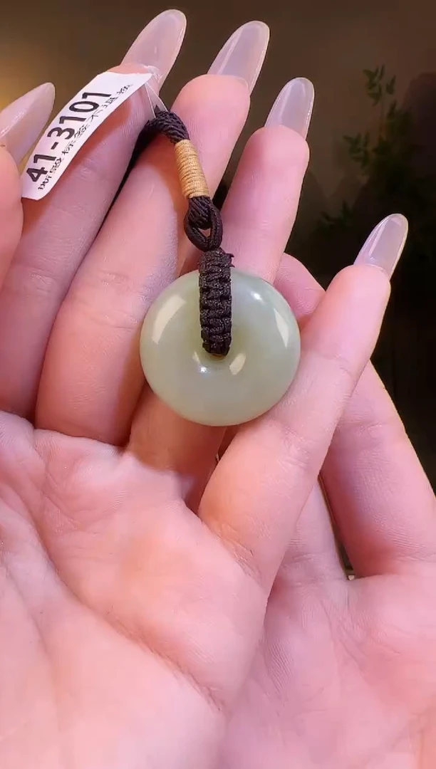 【闪购商品】和田玉颈饰未镶嵌扣3101