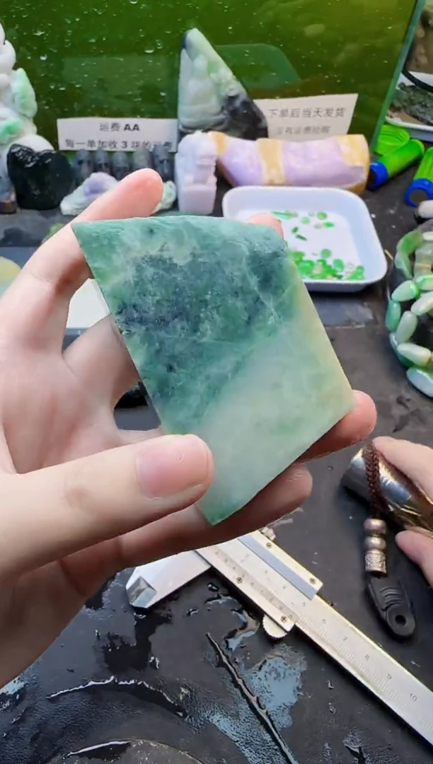 翡翠未镶嵌颈饰天然翡翠020