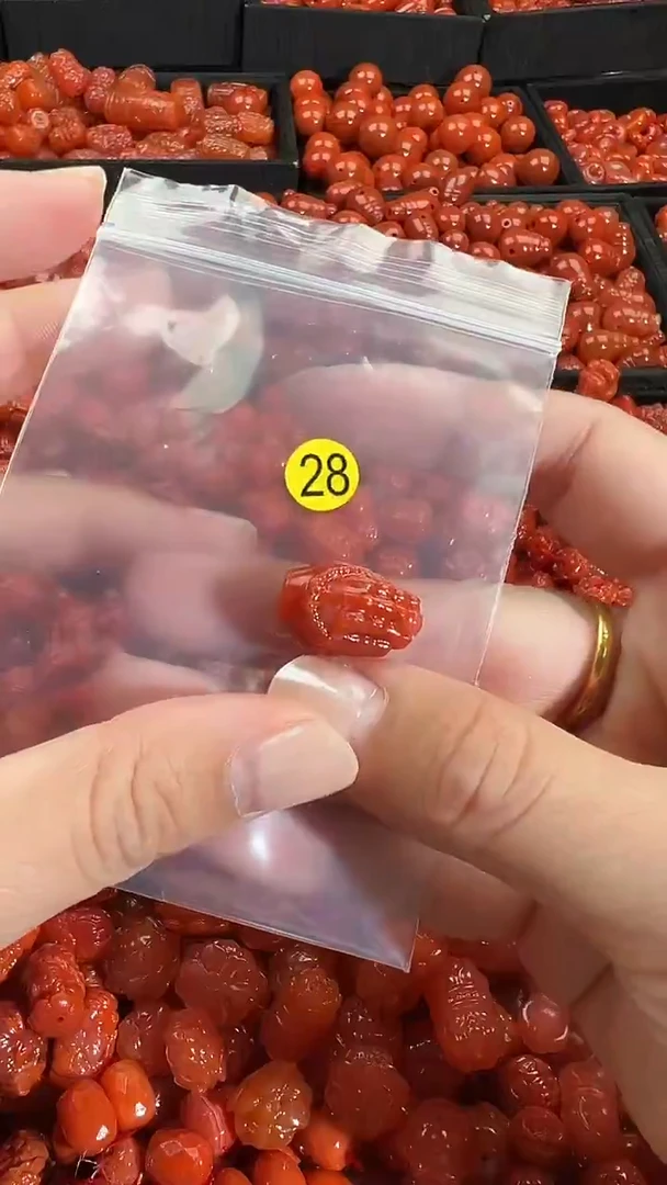 颈饰未镶嵌南红玛瑙1