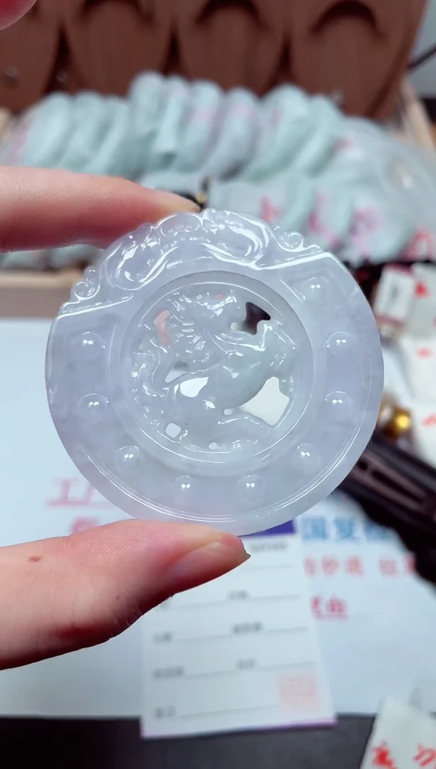 颈饰未镶嵌翡翠天然A货